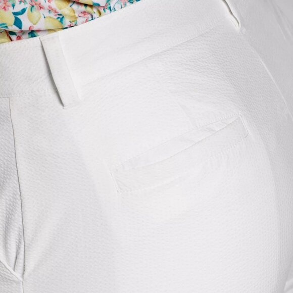 Walter Hagen Women's Clubhouse Traditional 5” Seersucker Golf Shorts - Picture 4 of 4